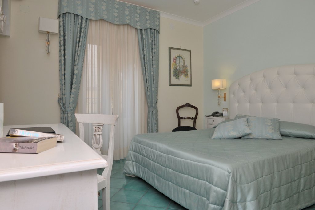Hotel Santa Lucia 13