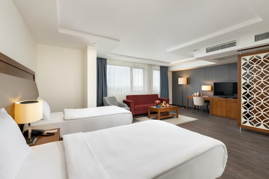 Miracle Istanbul Asia Airport Hotel & Spa 10