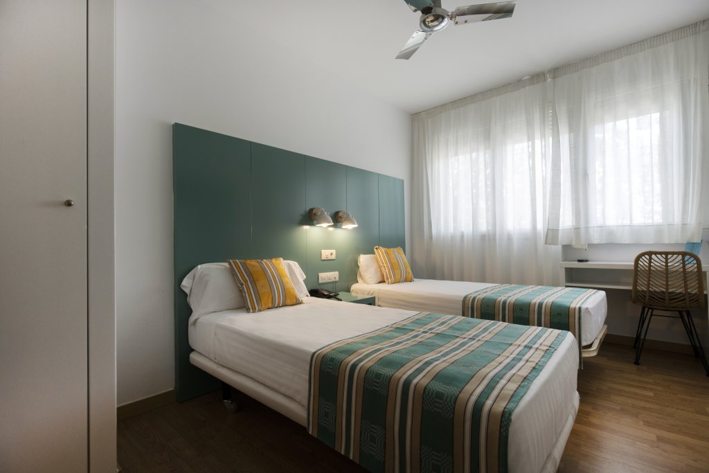 Hostal Bcn Port 8