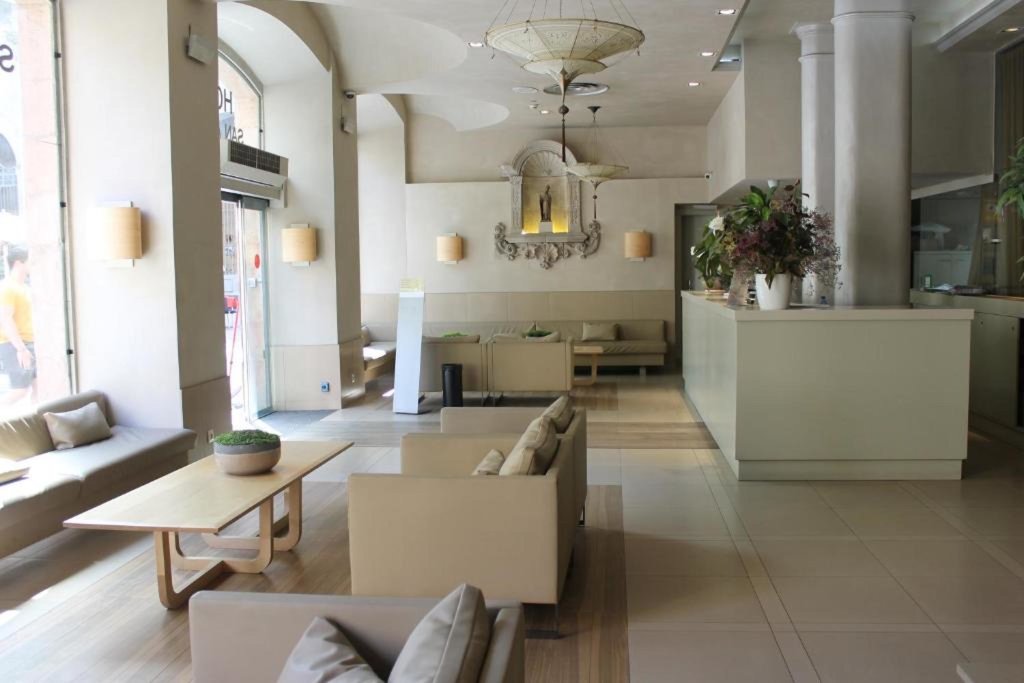 Hotel Sant Agustí 24