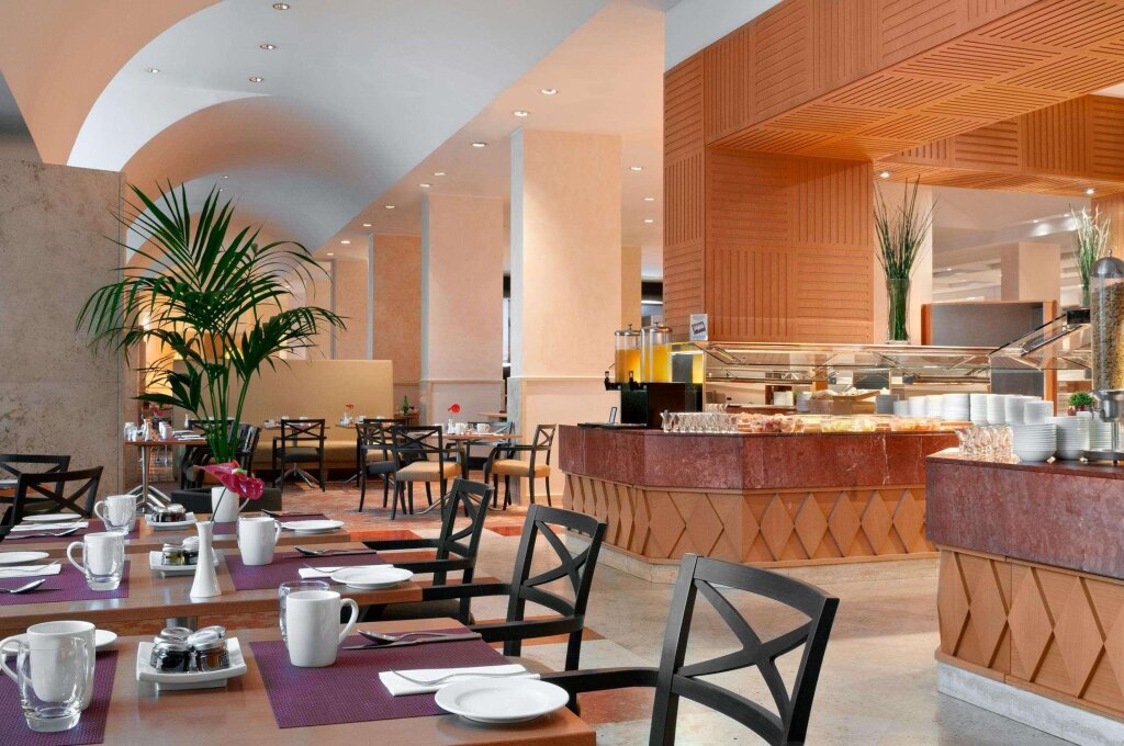 Hilton Rome Airport 13