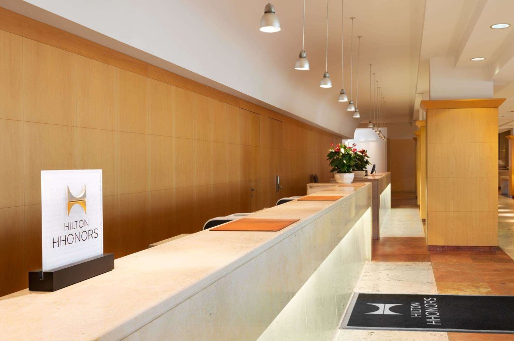 Hilton Rome Airport 14