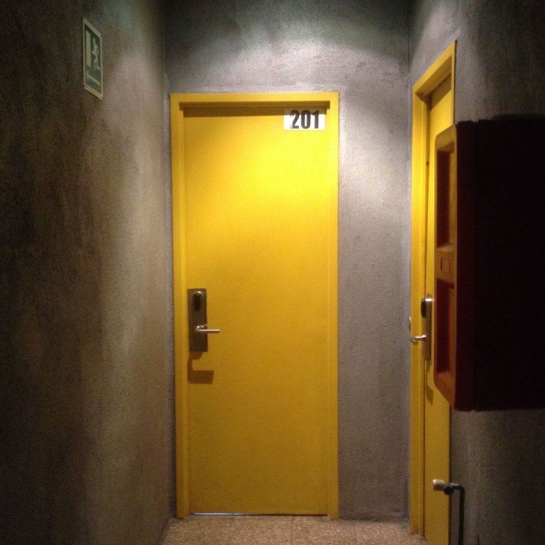 Ideal Youth Hostel 12