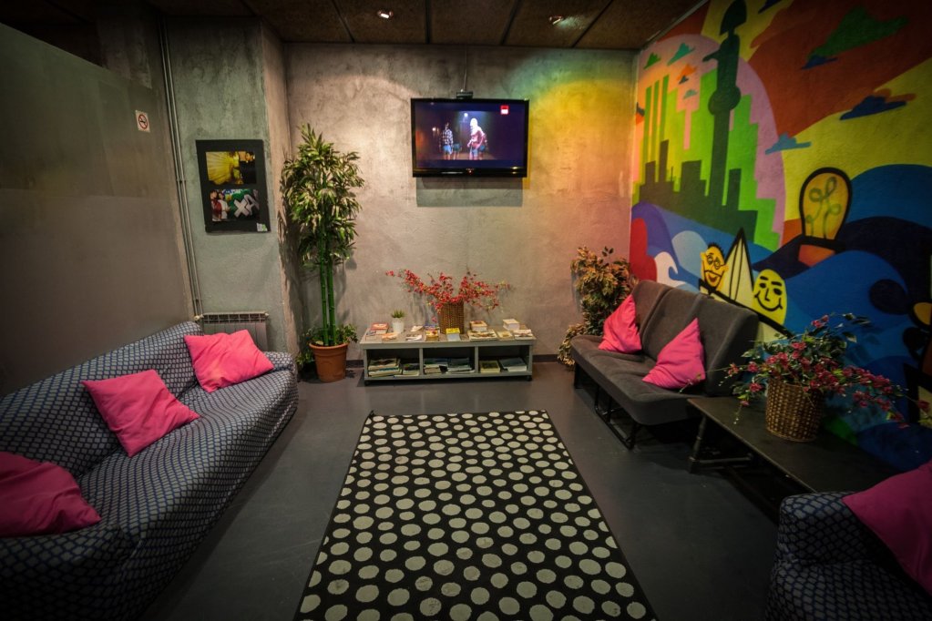Ideal Youth Hostel 17