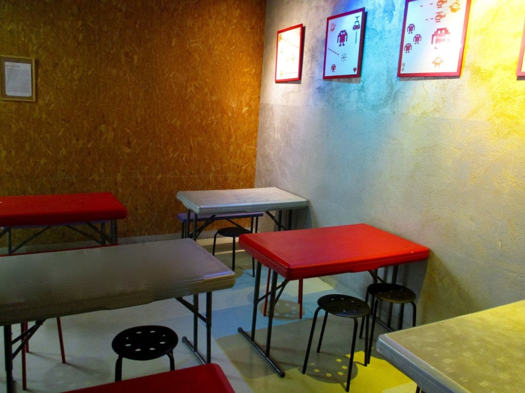 Ideal Youth Hostel 6