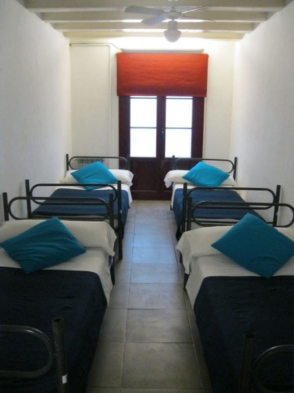 Ideal Youth Hostel 8