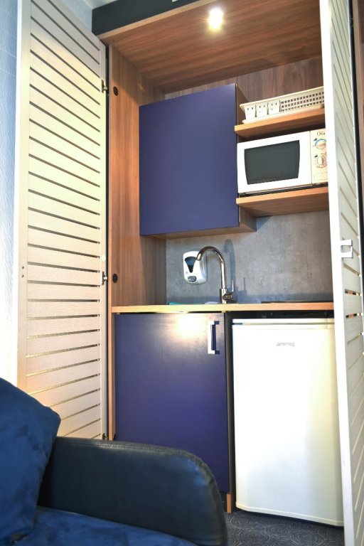 Art Hotel Paris Est 18