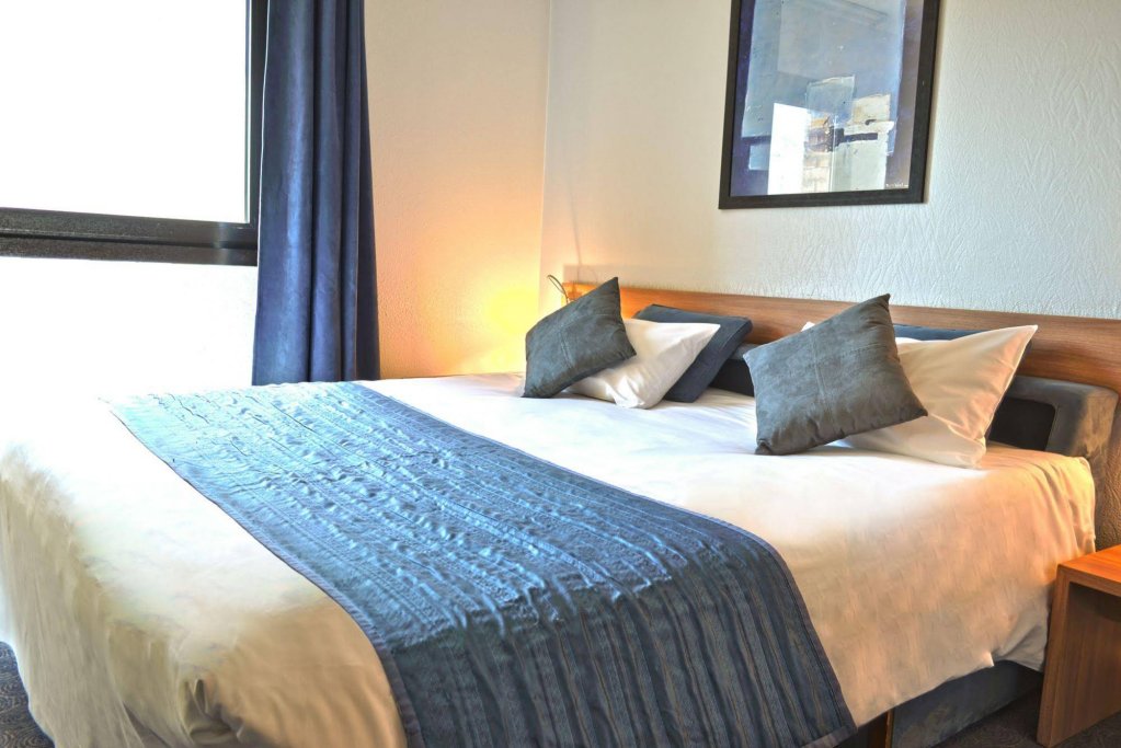 Art Hotel Paris Est 4