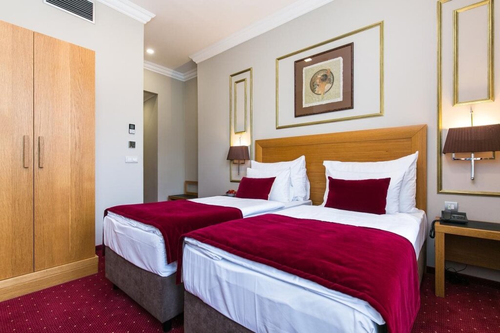 Myo Hotel Caruso 3