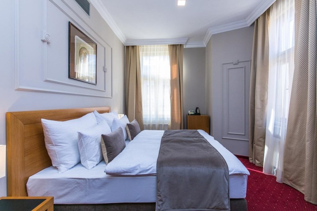 Myo Hotel Caruso 4