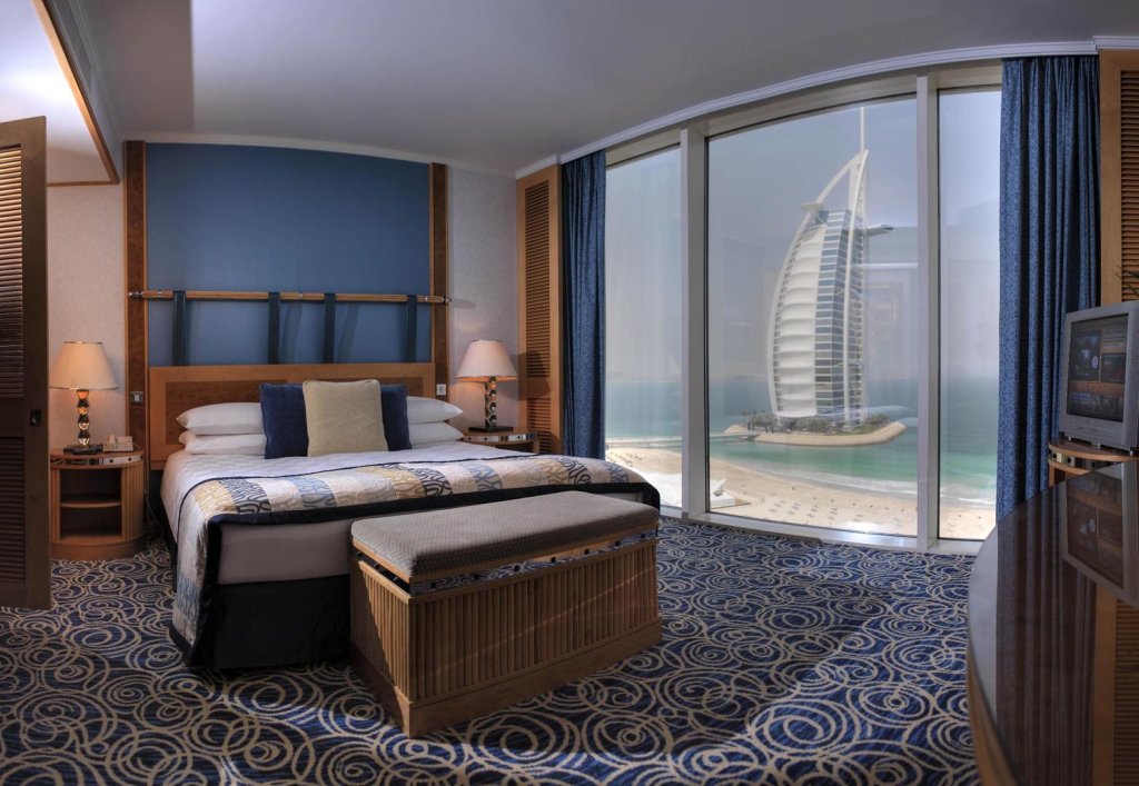 Jumeirah Beach Hotel 8