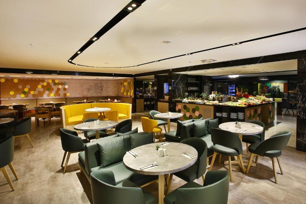 ibis Styles Istanbul Bomonti 13