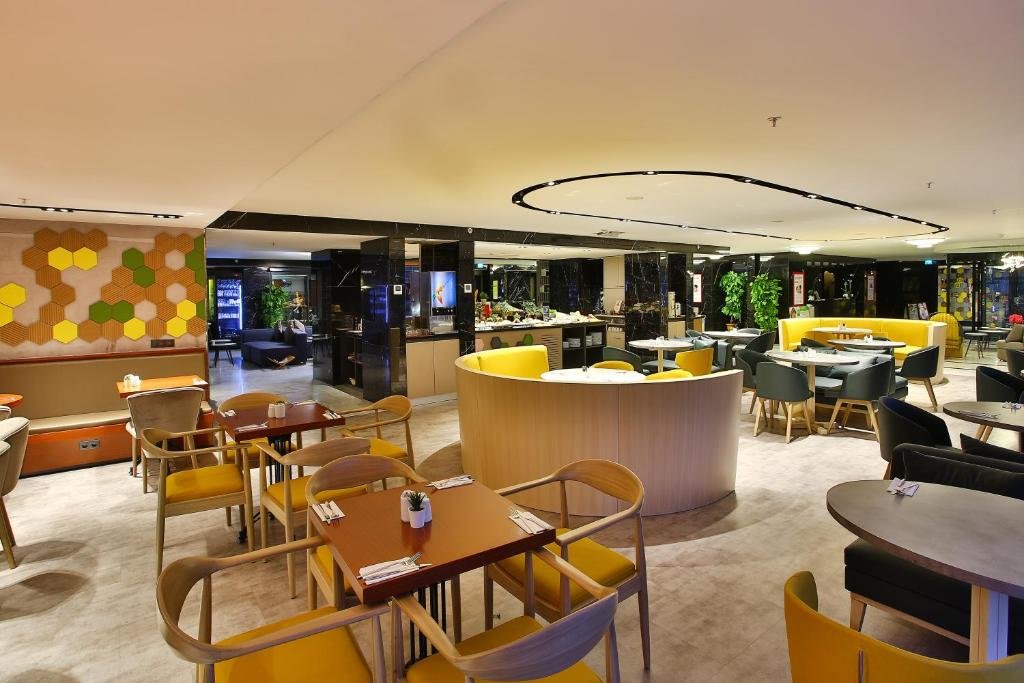 ibis Styles Istanbul Bomonti 14