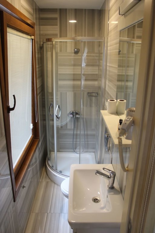 Tarihi Isparta Palas Otel 11