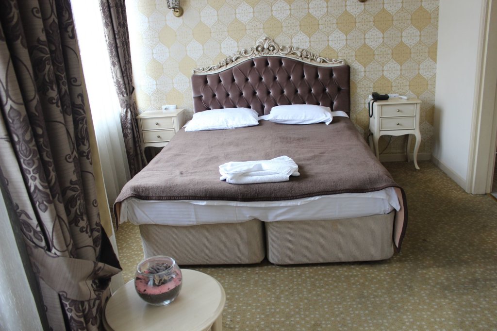 Tarihi Isparta Palas Otel 2