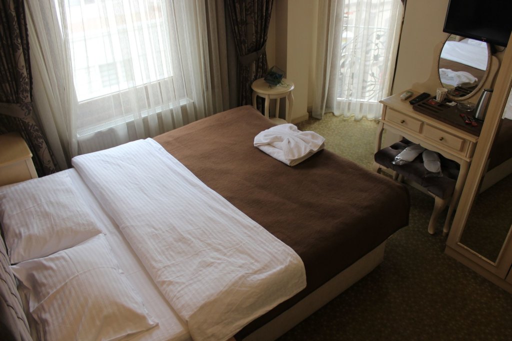 Tarihi Isparta Palas Otel 3