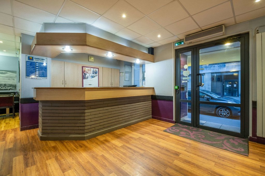 Comfort Hotel Nation Pere Lachaise Paris 11 14