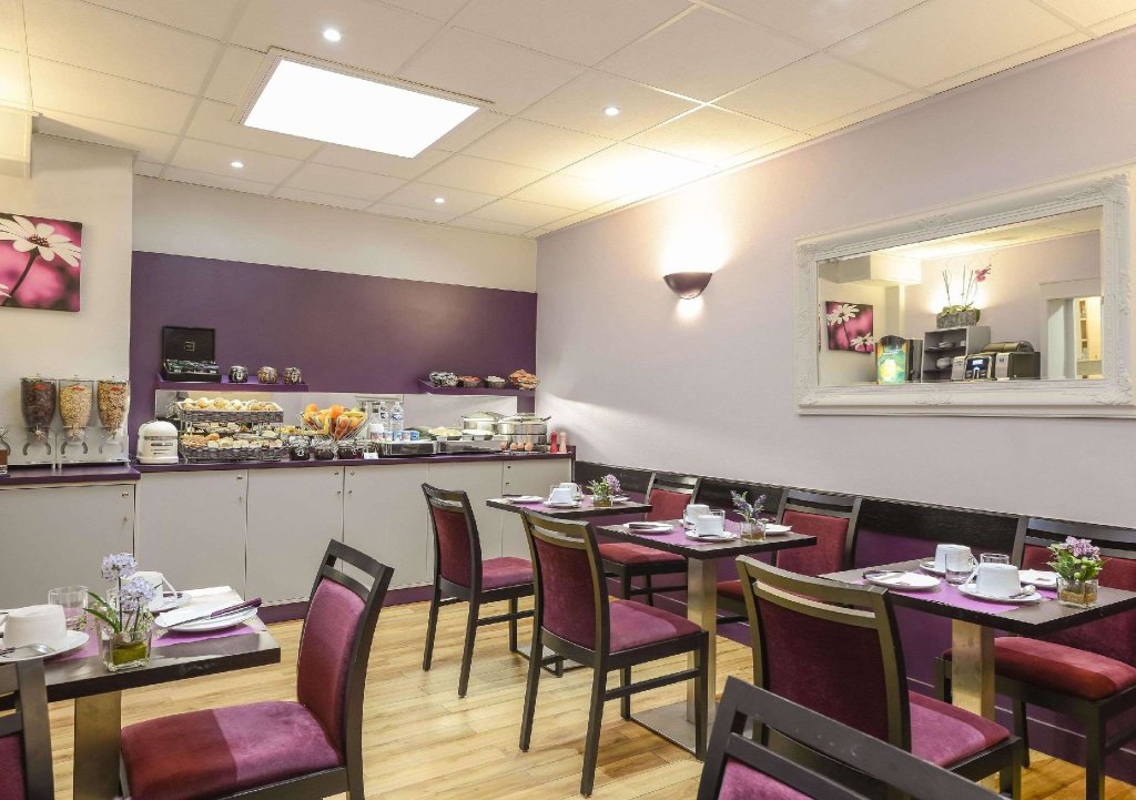 Comfort Hotel Nation Pere Lachaise Paris 11 19