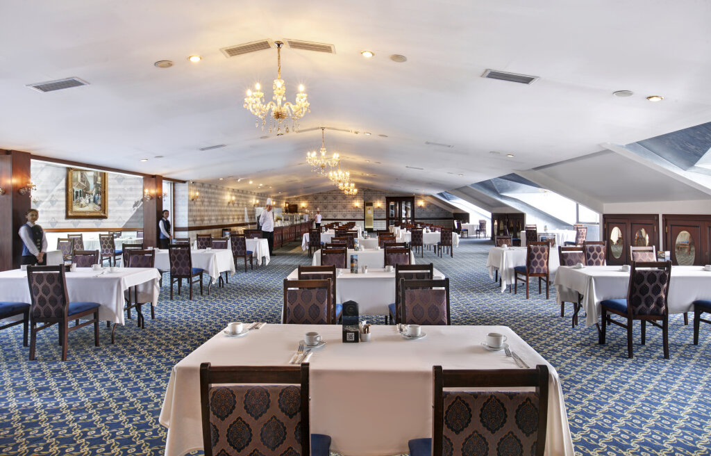 Legacy Ottoman Hotel 9
