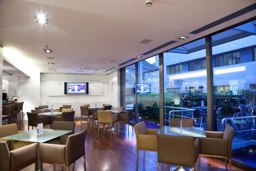 Divan Istanbul City 16