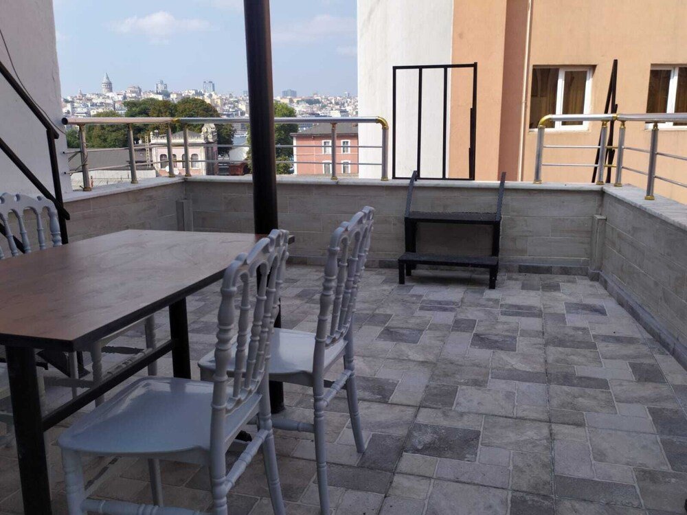 Sirkeci Quietness Hotel 16