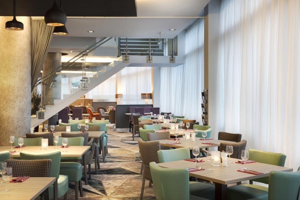 Jurys Inn London Watford 13