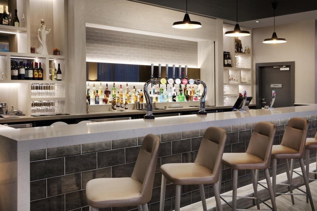 Jurys Inn London Watford 14