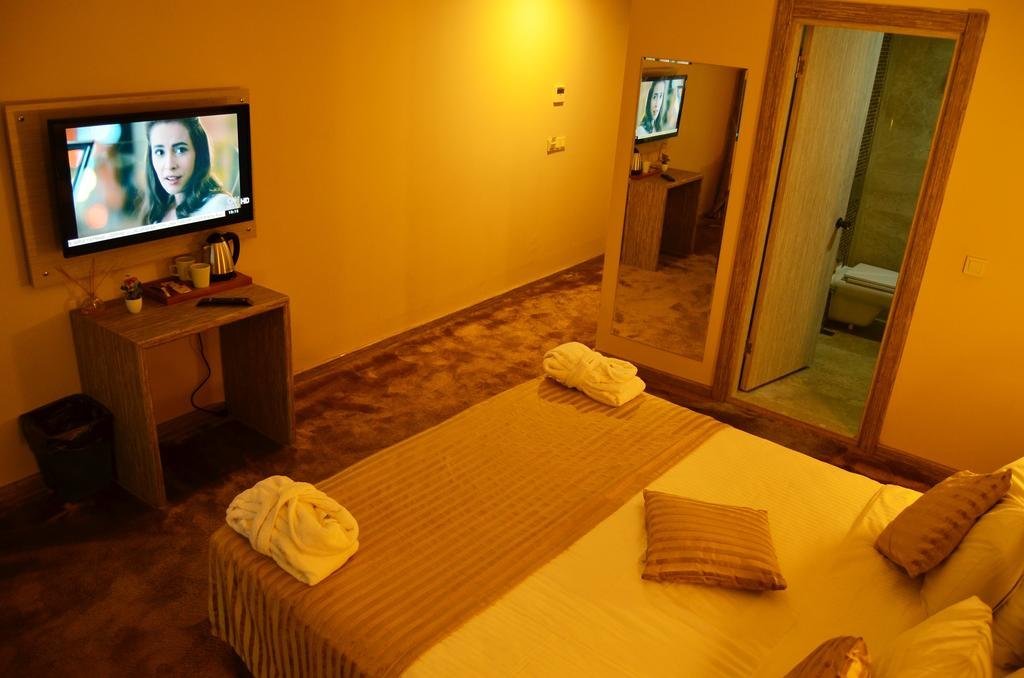 Orya Hotel 6