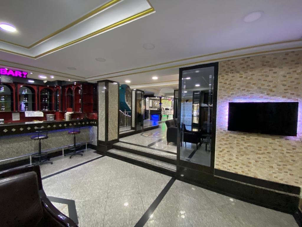 Grand Oral Hotel 14