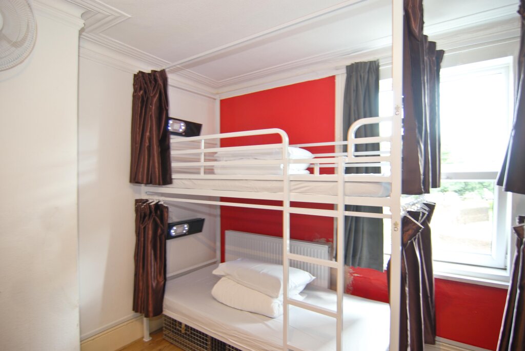 Book a Bed Hostels 16