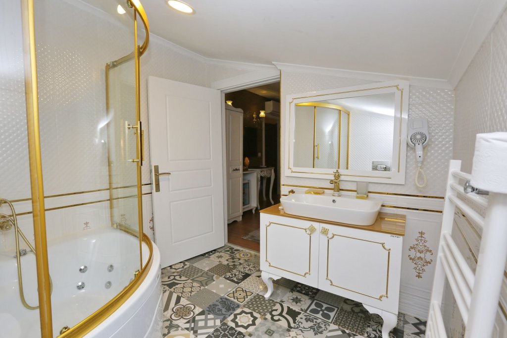 Diamond Royal Hotel 6