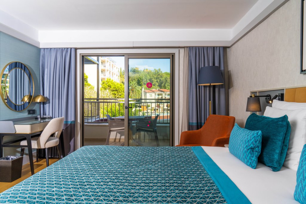 Arum Barut Collection - All Inclusive 24