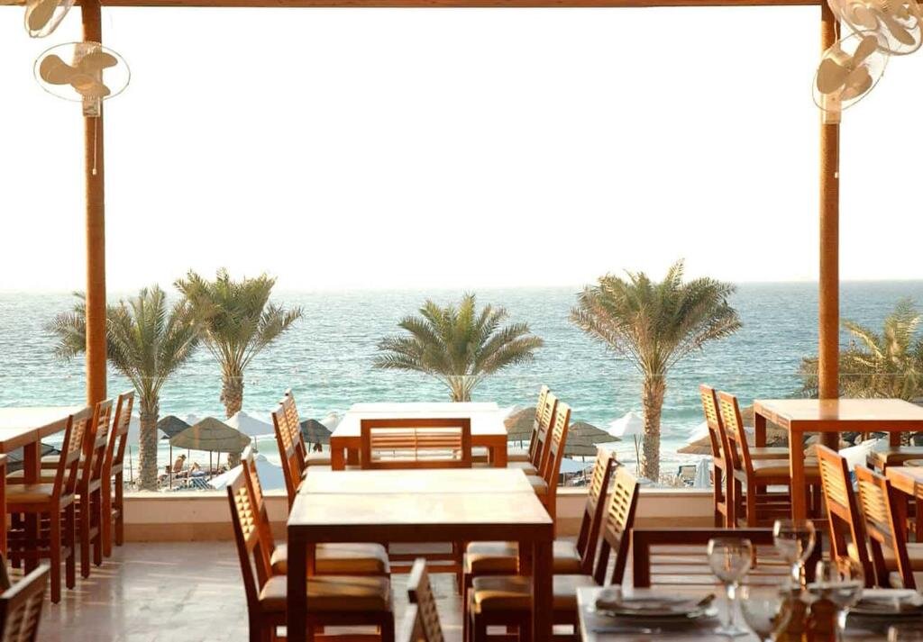 Dubai Marine Beach Resort & Spa 5