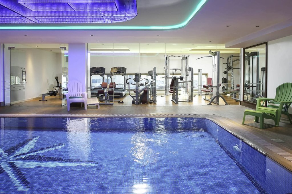 ibis Styles Dubai Jumeira 11