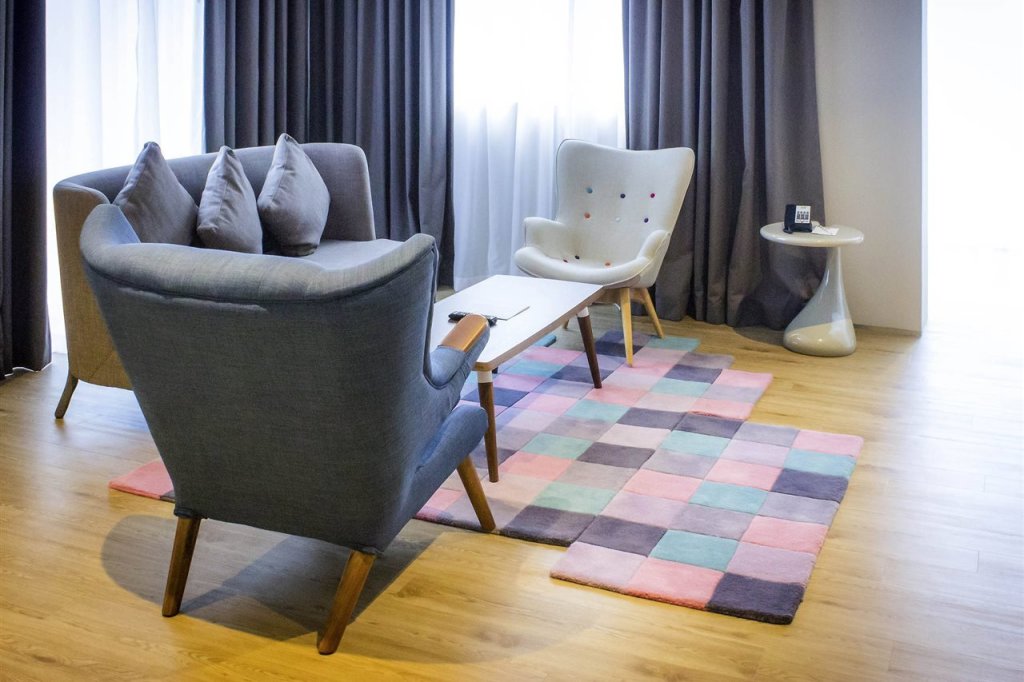 ibis Styles Dubai Jumeira 4