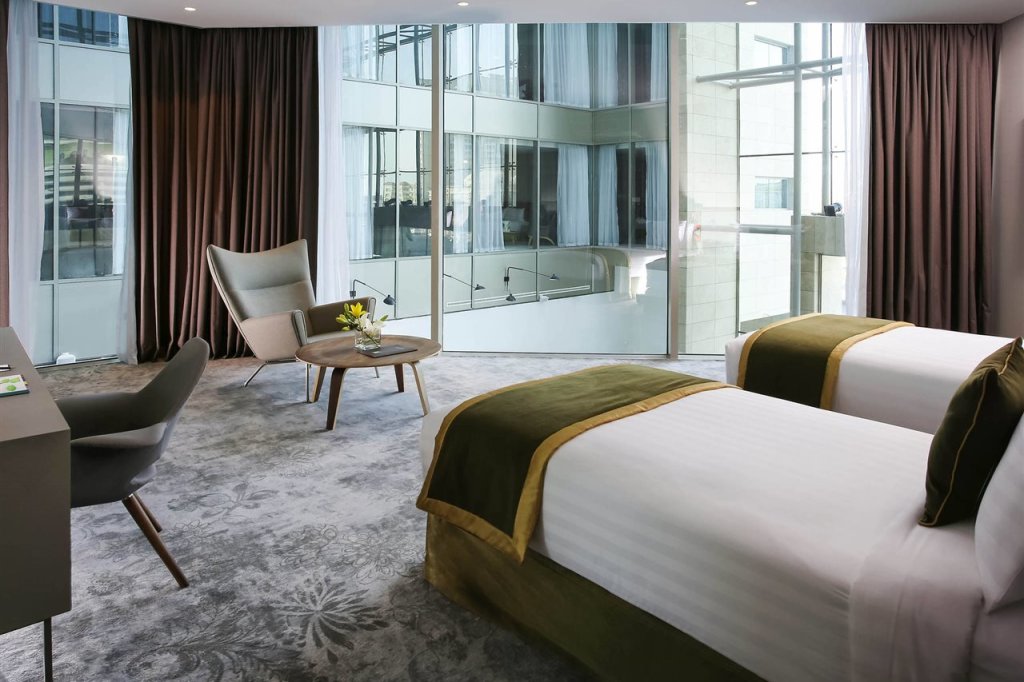 ibis Styles Dubai Jumeira 5