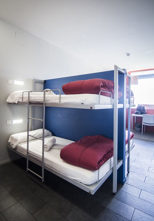 Centre Esplai Hostel 8