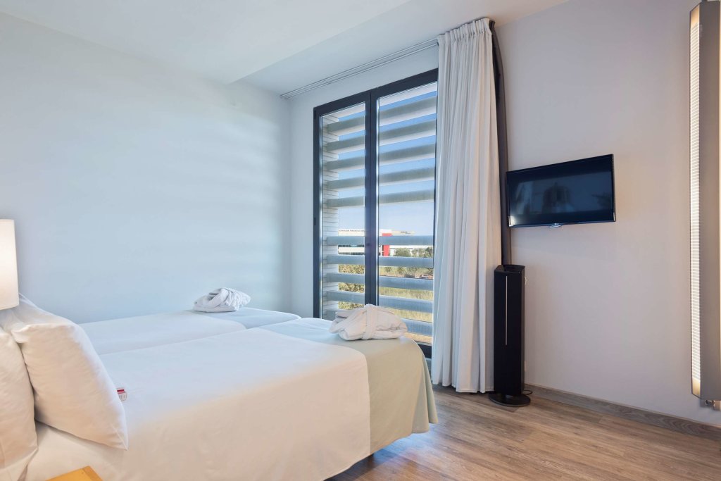 Hotel Barcelona Aeropuerto, Affiliated by Meliá 24