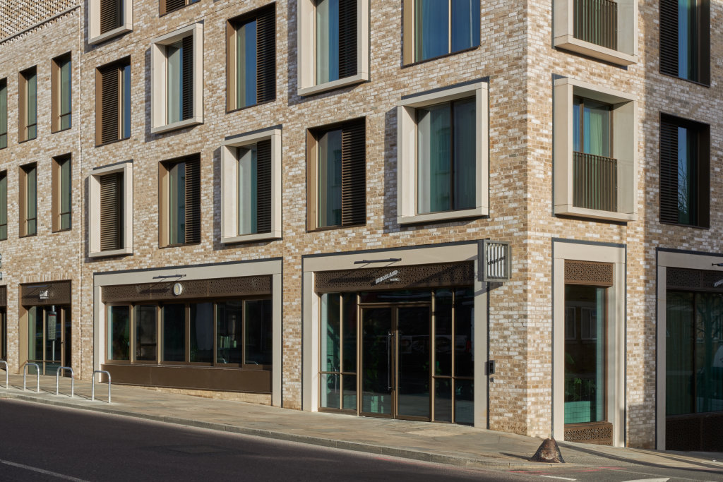 Kingsland Locke 16