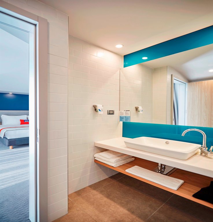 Holiday Inn Express Istanbul - Atakoy Metro, an IHG Hotel 10