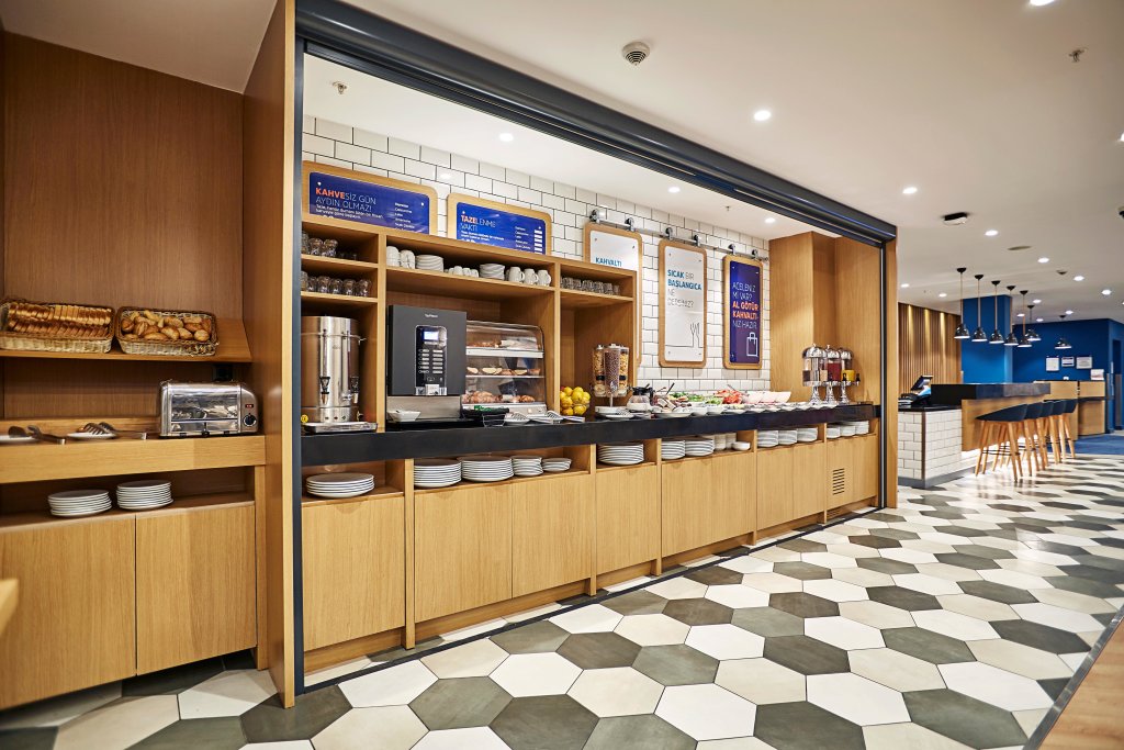 Holiday Inn Express Istanbul - Atakoy Metro, an IHG Hotel 12