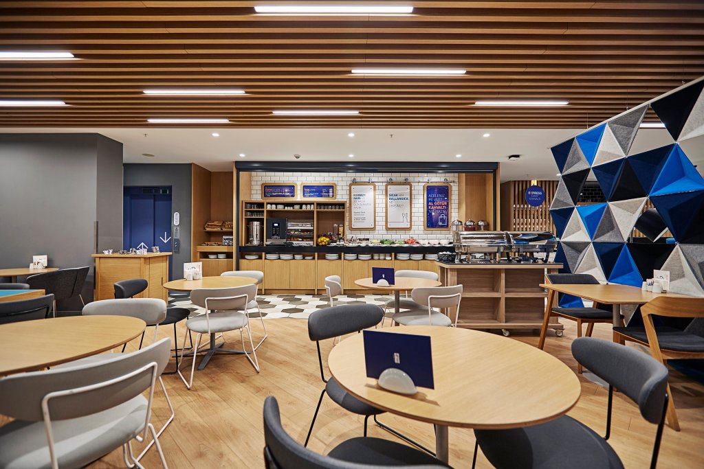 Holiday Inn Express Istanbul - Atakoy Metro, an IHG Hotel 13