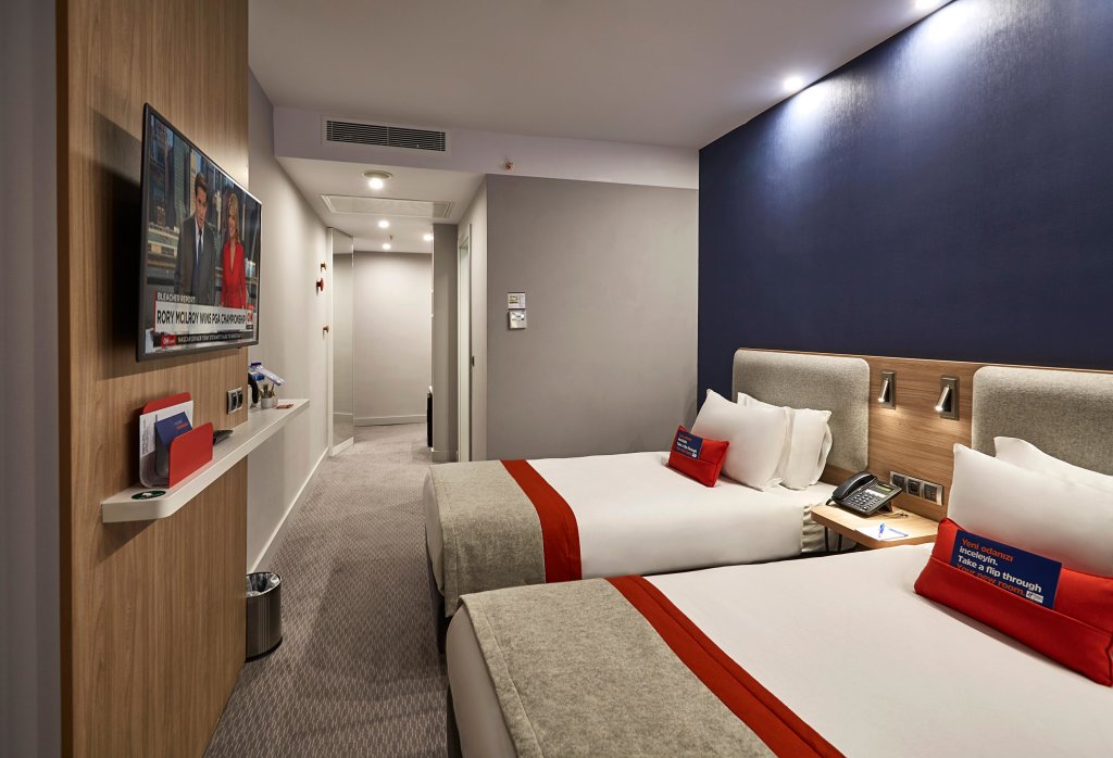 Holiday Inn Express Istanbul - Atakoy Metro, an IHG Hotel 6