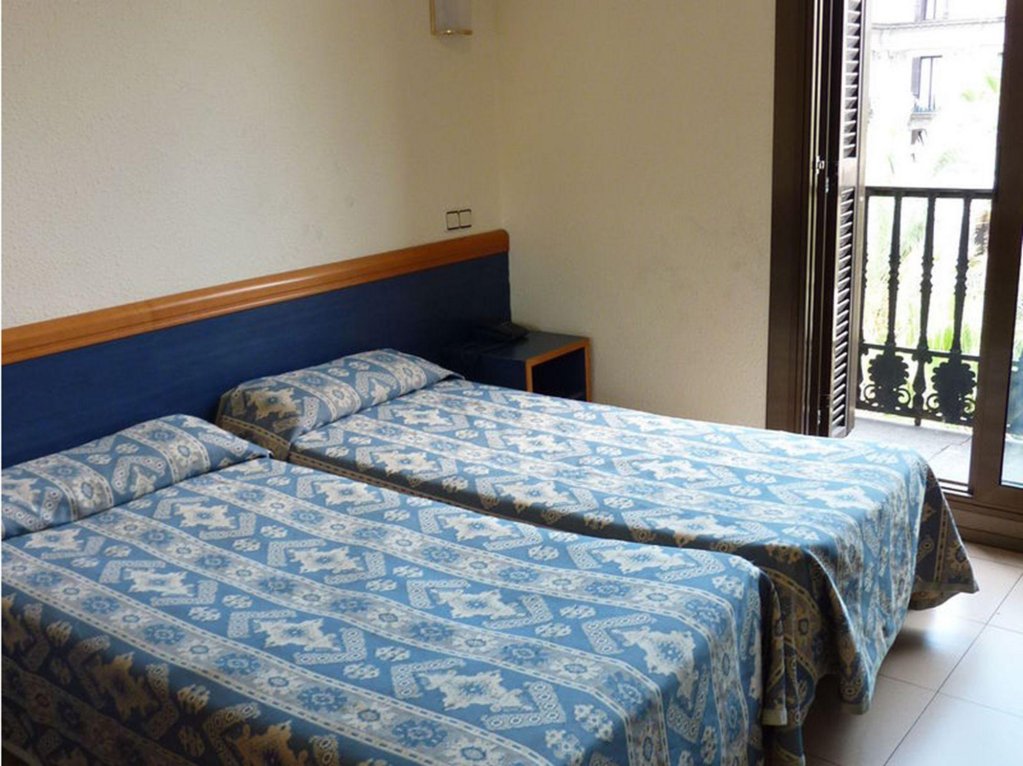 Hotel Roma Reial 4