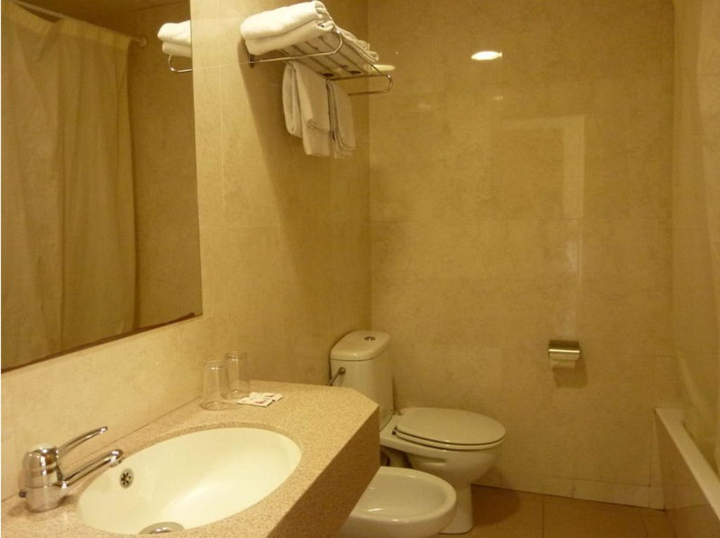 Hotel Roma Reial 6