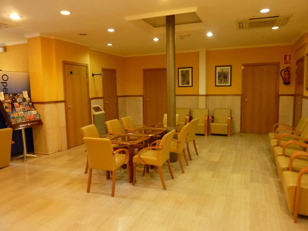 Hotel Roma Reial 7