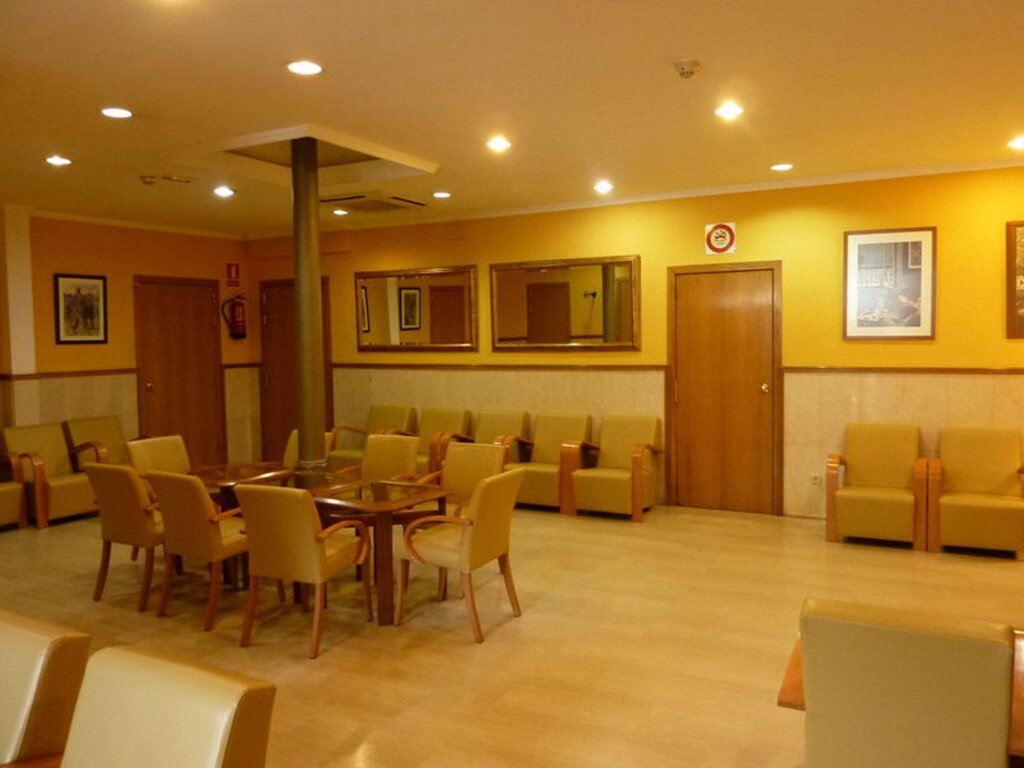 Hotel Roma Reial 8