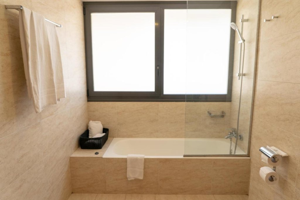 AS Hoteles Porta de Barcelona 5