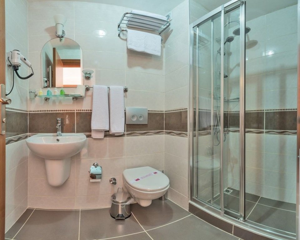 Taxim Marin Hotel 20