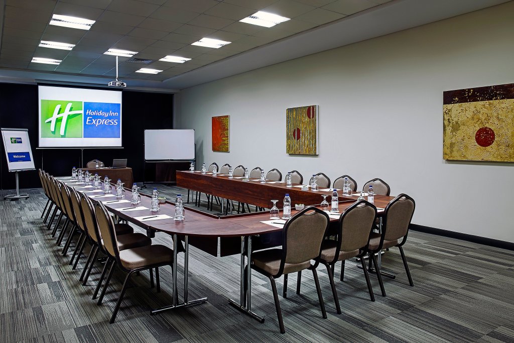 Holiday Inn Express Dubai, Internet City 15
